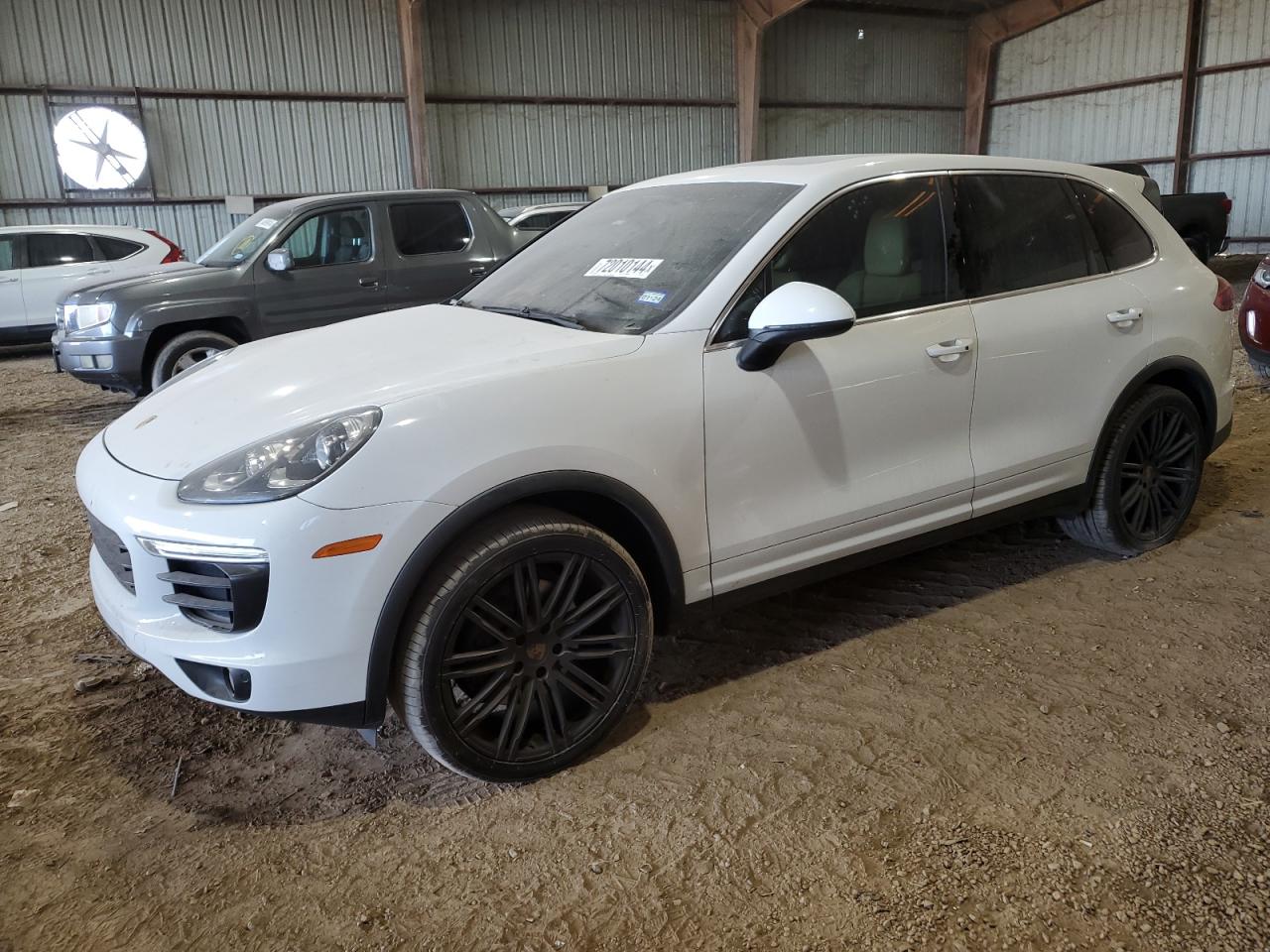 VIN WP1AA2A25GLA04971 2016 PORSCHE CAYENNE no.1