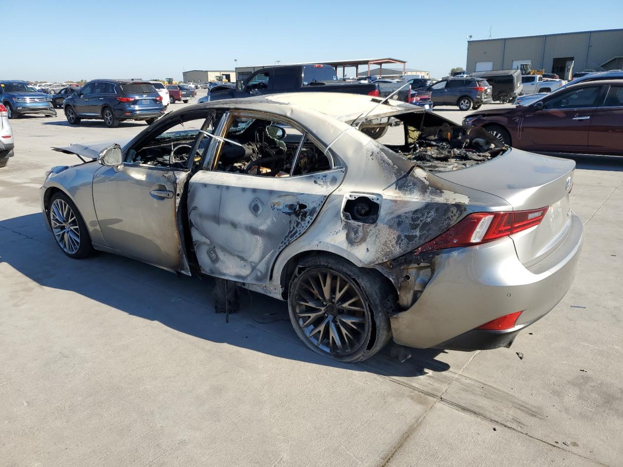 2014 Lexus IS - Image 2