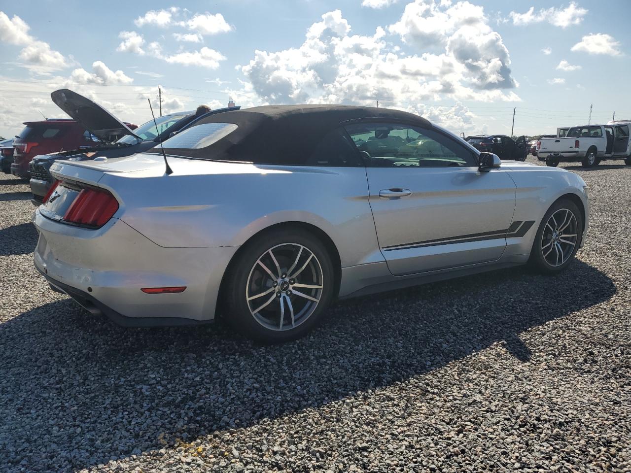 1FATP8UH3F5419033 2015 Ford Mustang