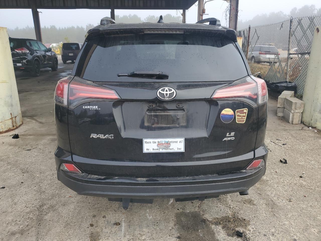 2017 Toyota RAV 4 - Image 6