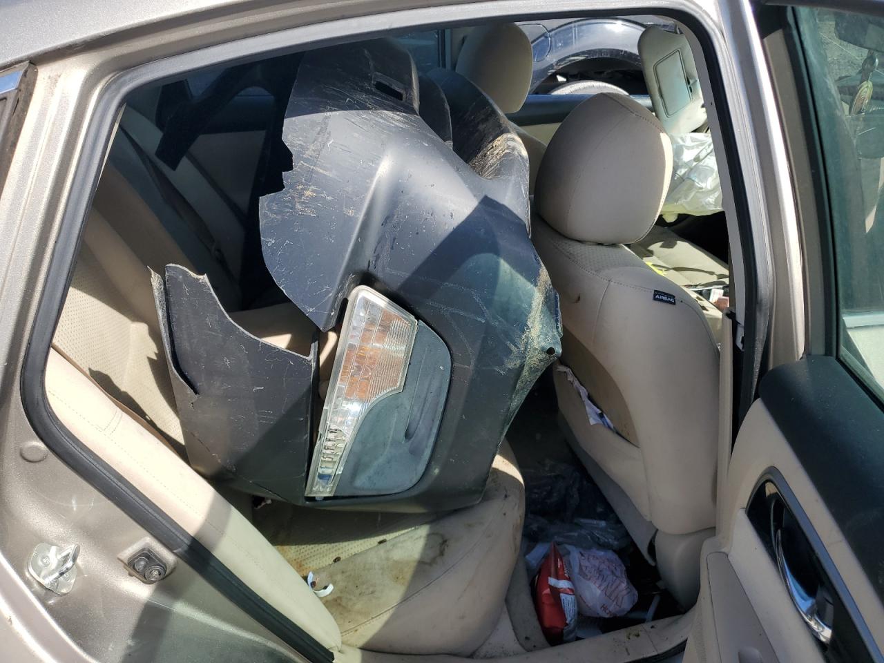 2014 Nissan Altima - Image 10