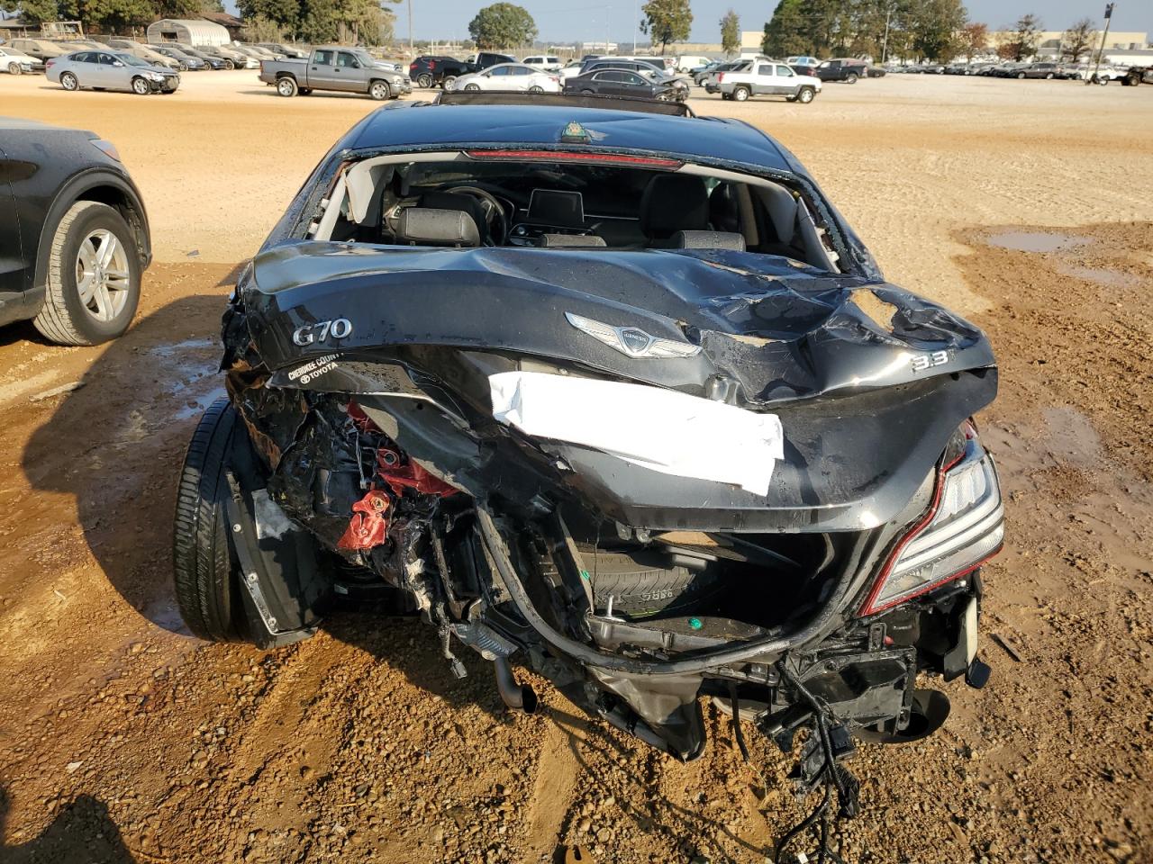 2019 Genesis G70 - Image 6