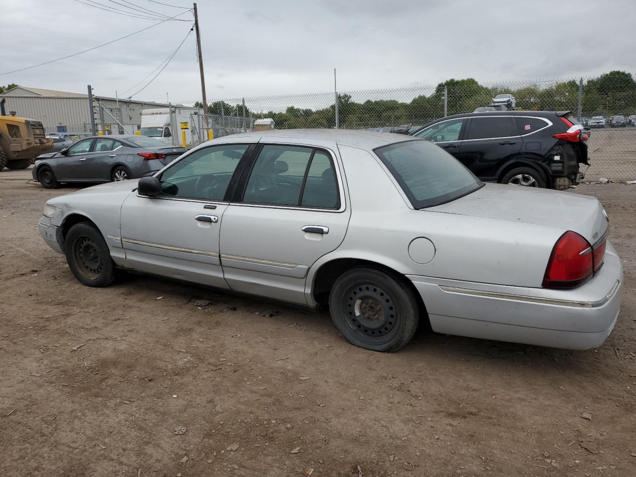 2001 Mercury Grand Marquis - Image 2