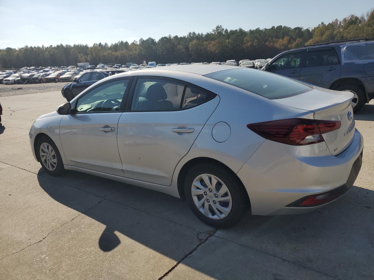 2020 Hyundai Elantra - Image 2