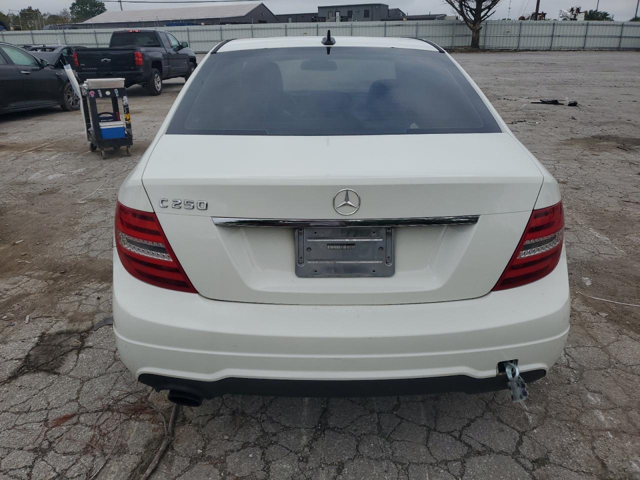 2012 Mercedes-Benz C 250 VIN: WDDGF4HB1CR198104 Lot: 72516664