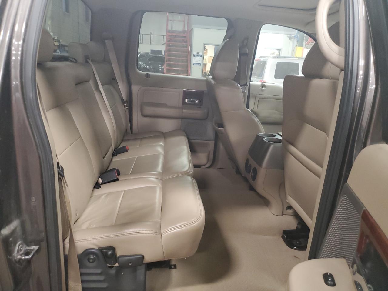 2006 Ford F-150 - Image 10