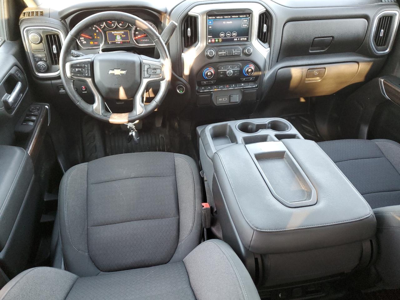 2020 Chevrolet Silverado - Image 8