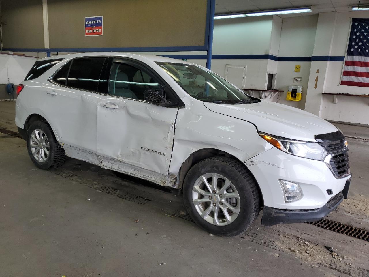 VIN 2GNAXUEV1K6119544 2019 CHEVROLET EQUINOX no.4