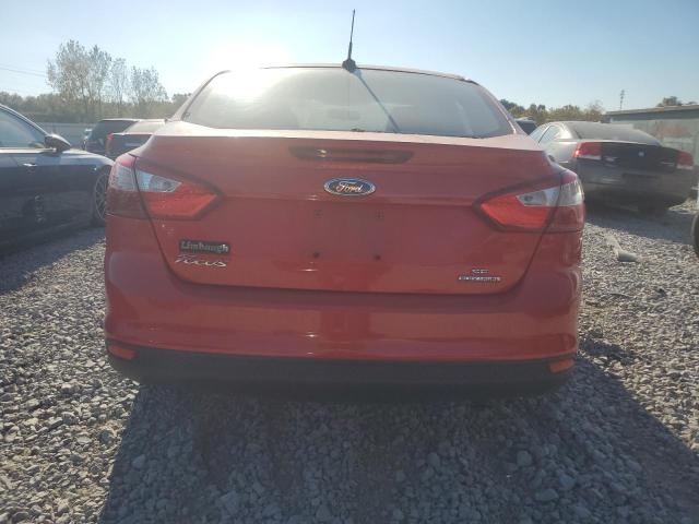  FORD FOCUS 2014 Красный