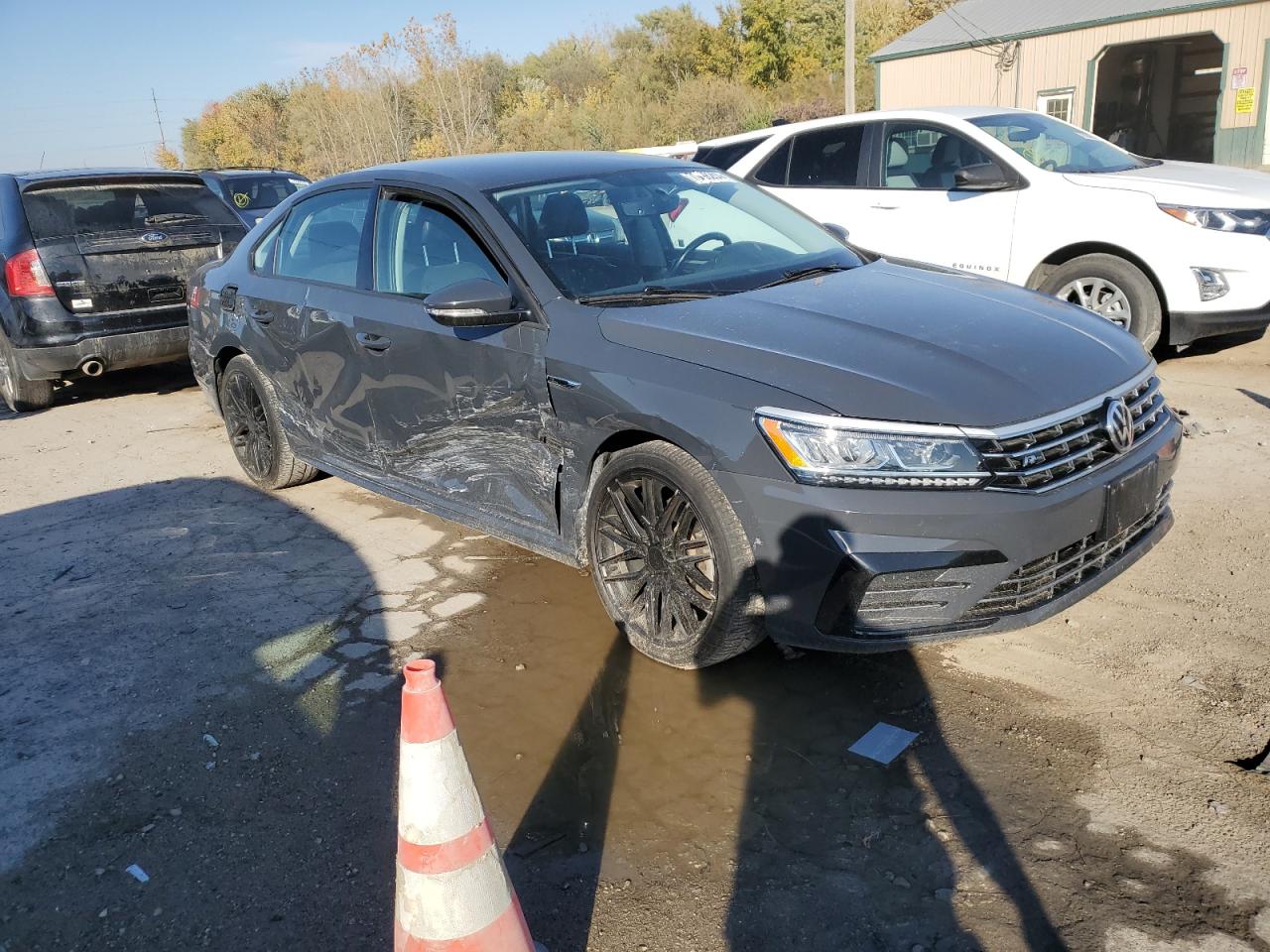2018 Volkswagen Passat - Image 4