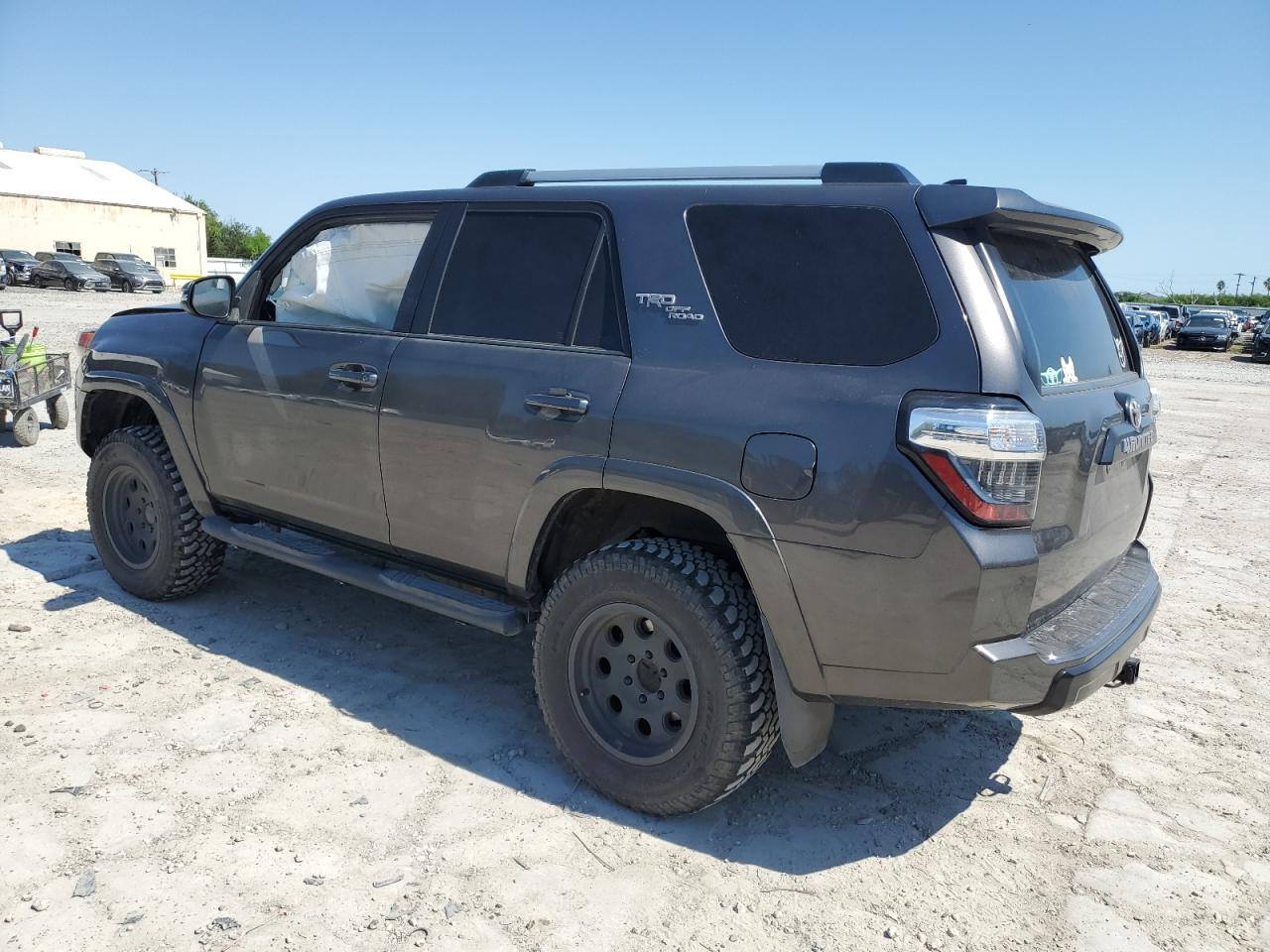 VIN JTEBU5JR3J5491851 2018 TOYOTA 4RUNNER no.2