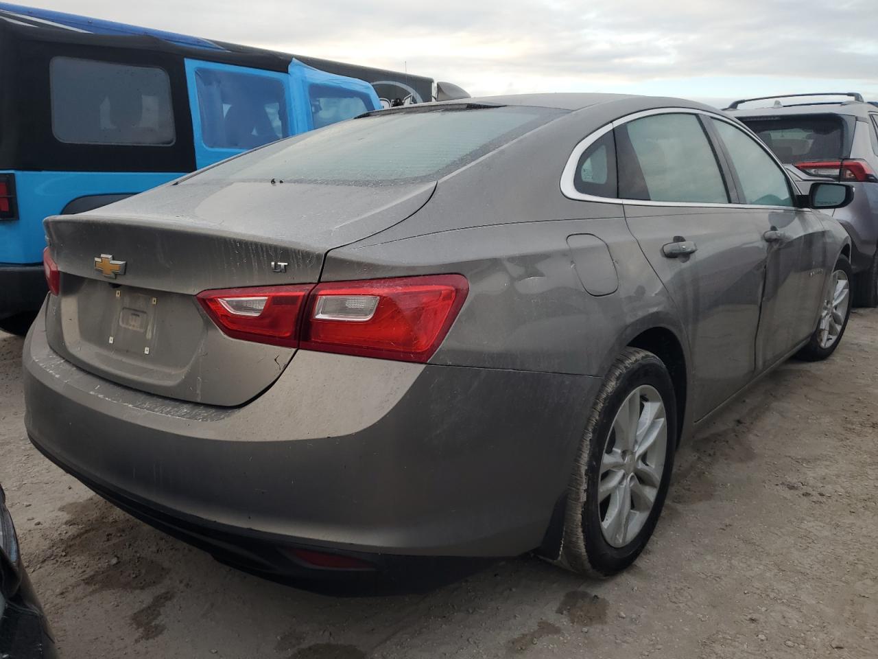 2017 Chevrolet Malibu - Image 3