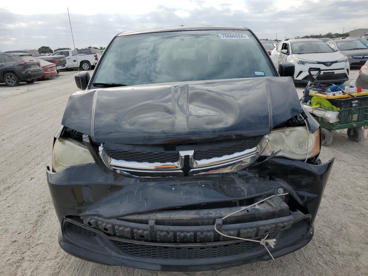 2012 Dodge Caravan - Image 5