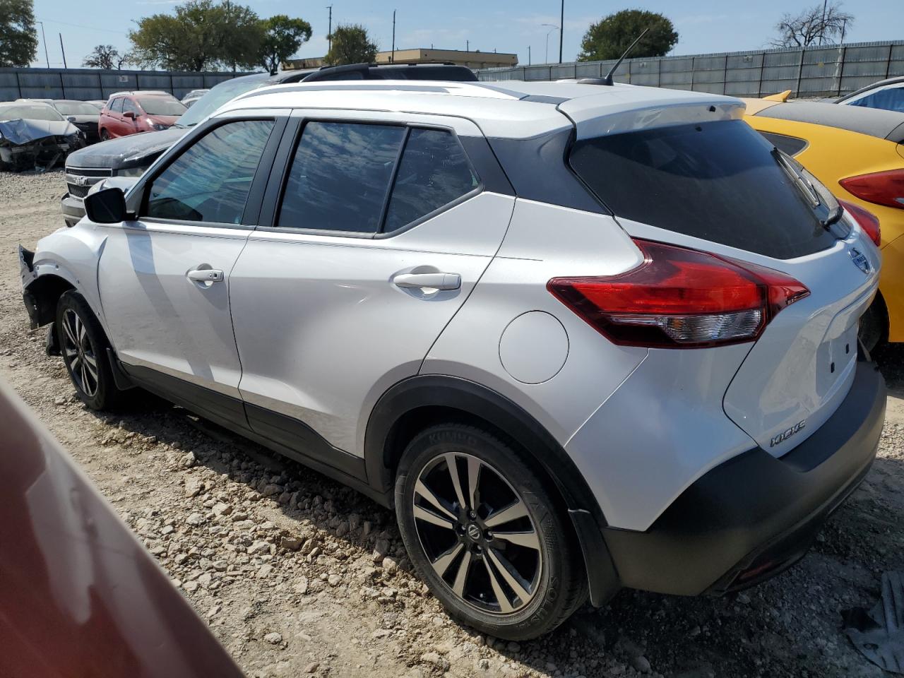 2019 Nissan Kicks - Image 2