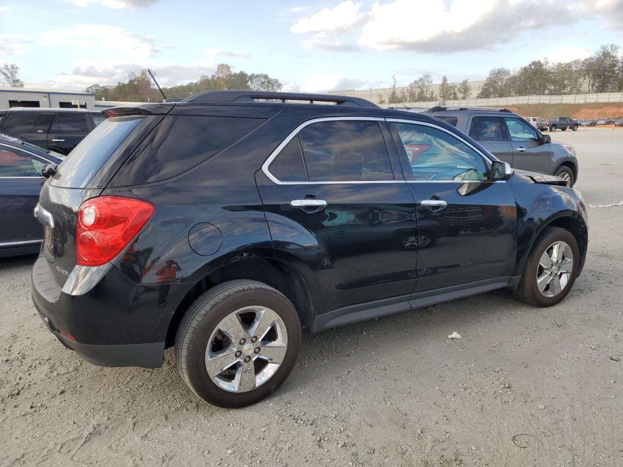 2015 Chevrolet Equinox - Image 3