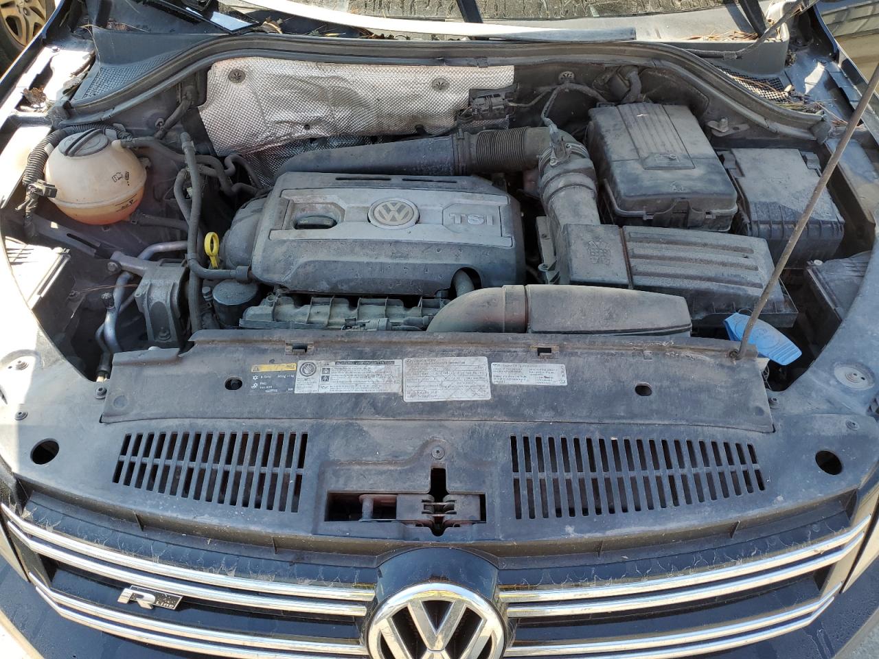 WVGAV7AX8FW082376 2015 Volkswagen Tiguan S