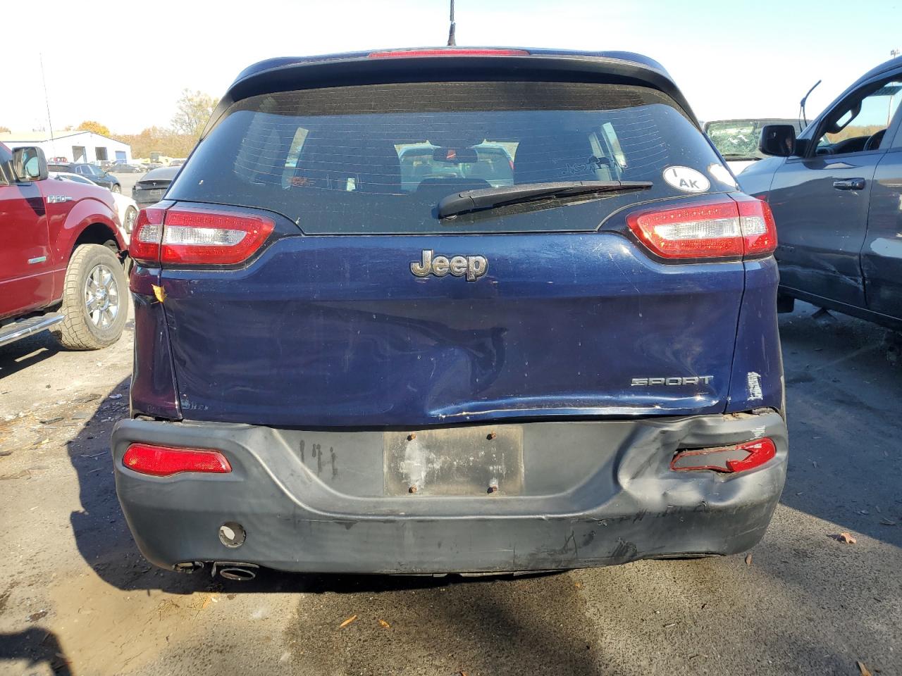 2015 Jeep Cherokee Sport VIN: 1C4PJLAB3FW643638 Lot: 78953104