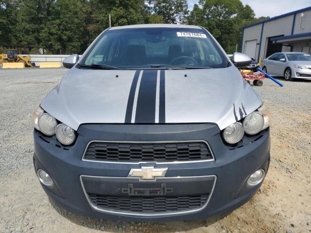  CHEVROLET SONIC 2013 Серебристый