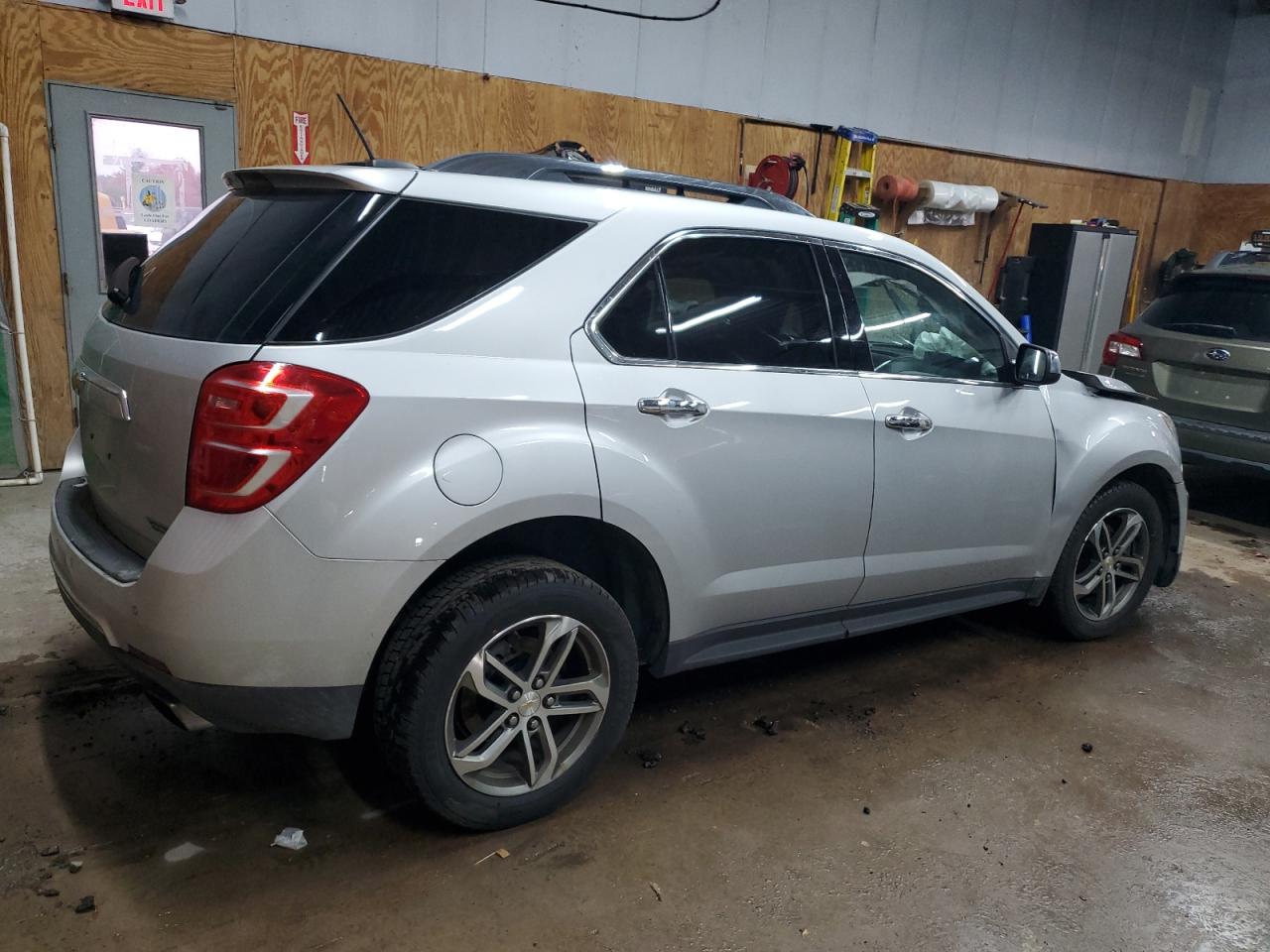 2017 Chevrolet Equinox - Image 3