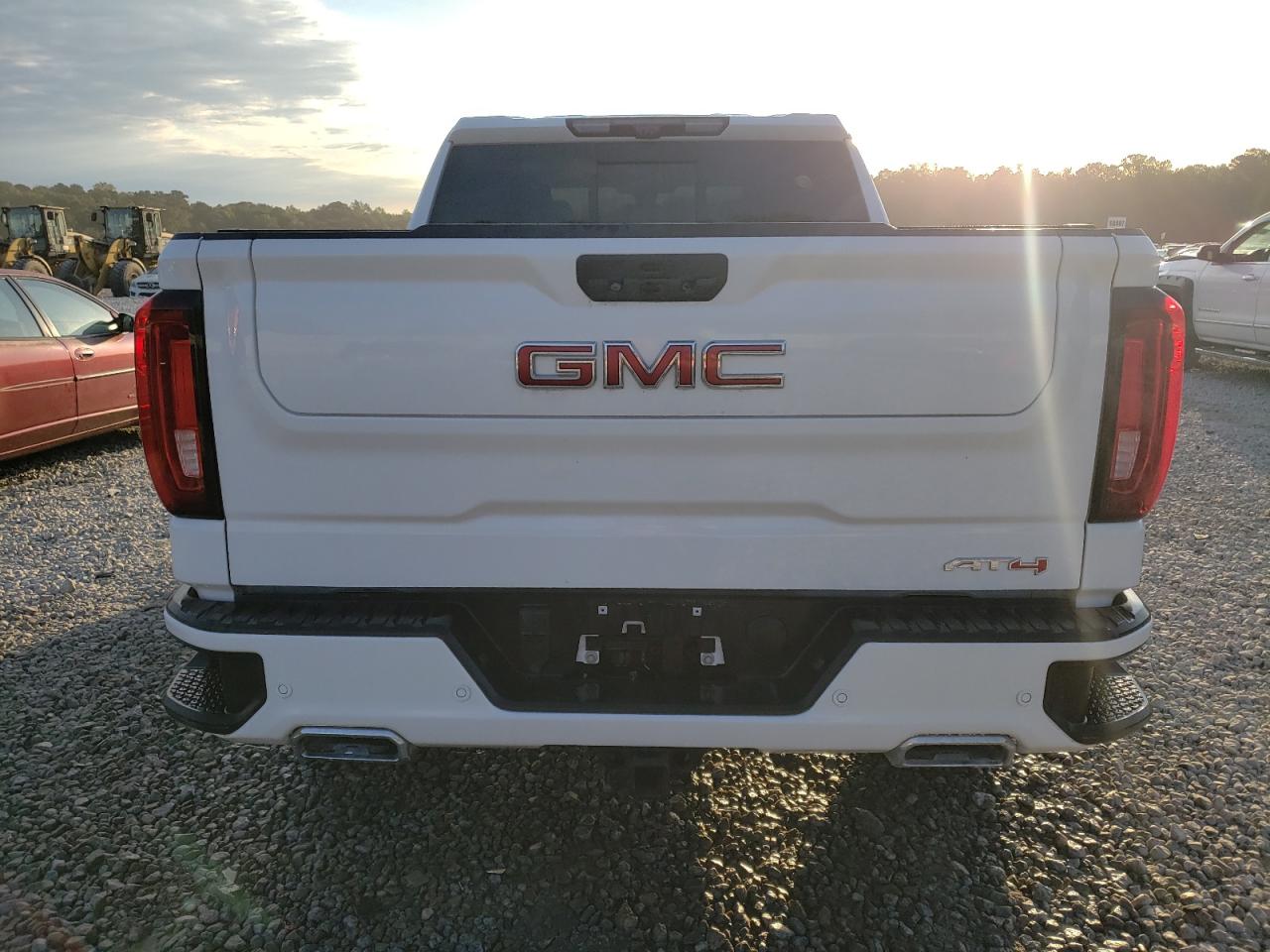 2021 GMC Sierra K1500 At4 VIN: 3GTU9EET4MG323962 Lot: 75697084