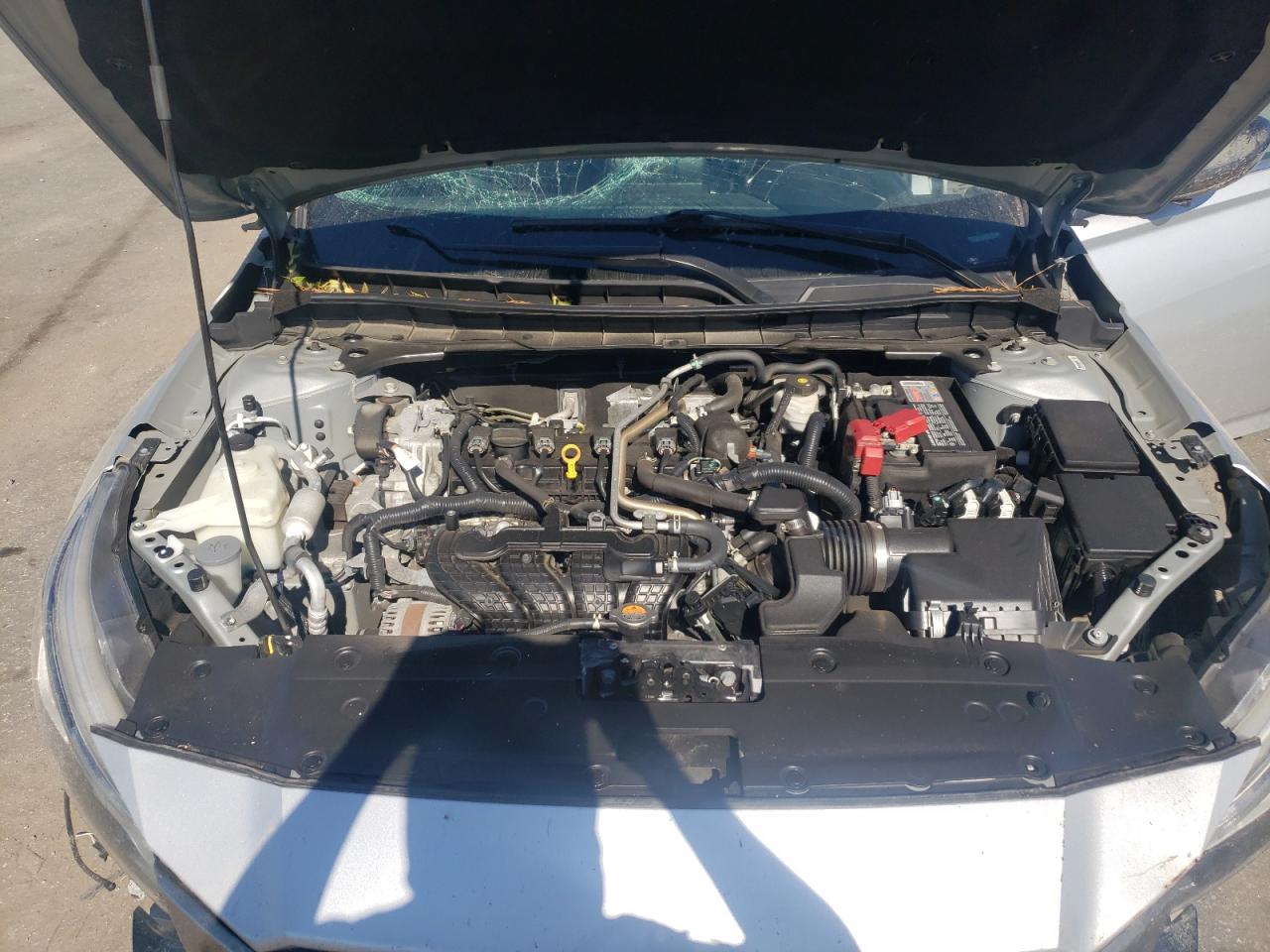 2022 Nissan Altima - Image 12