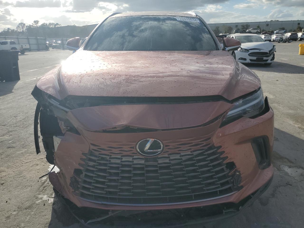2023 Lexus RX - Image 5
