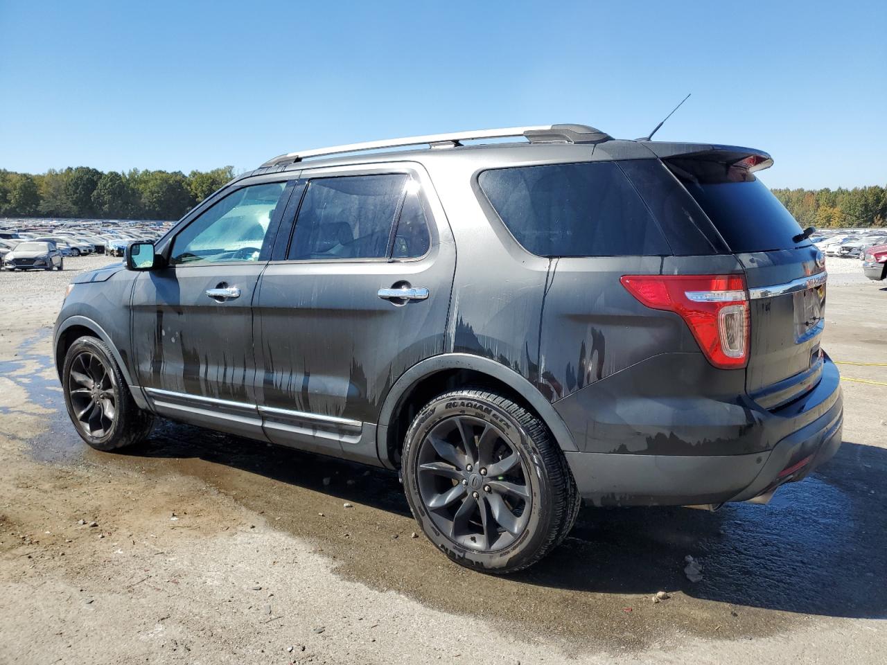 2015 Ford Explorer - Image 2