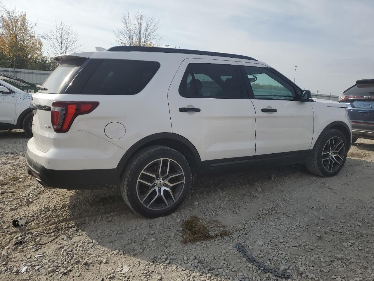 2017 Ford Explorer - Image 3