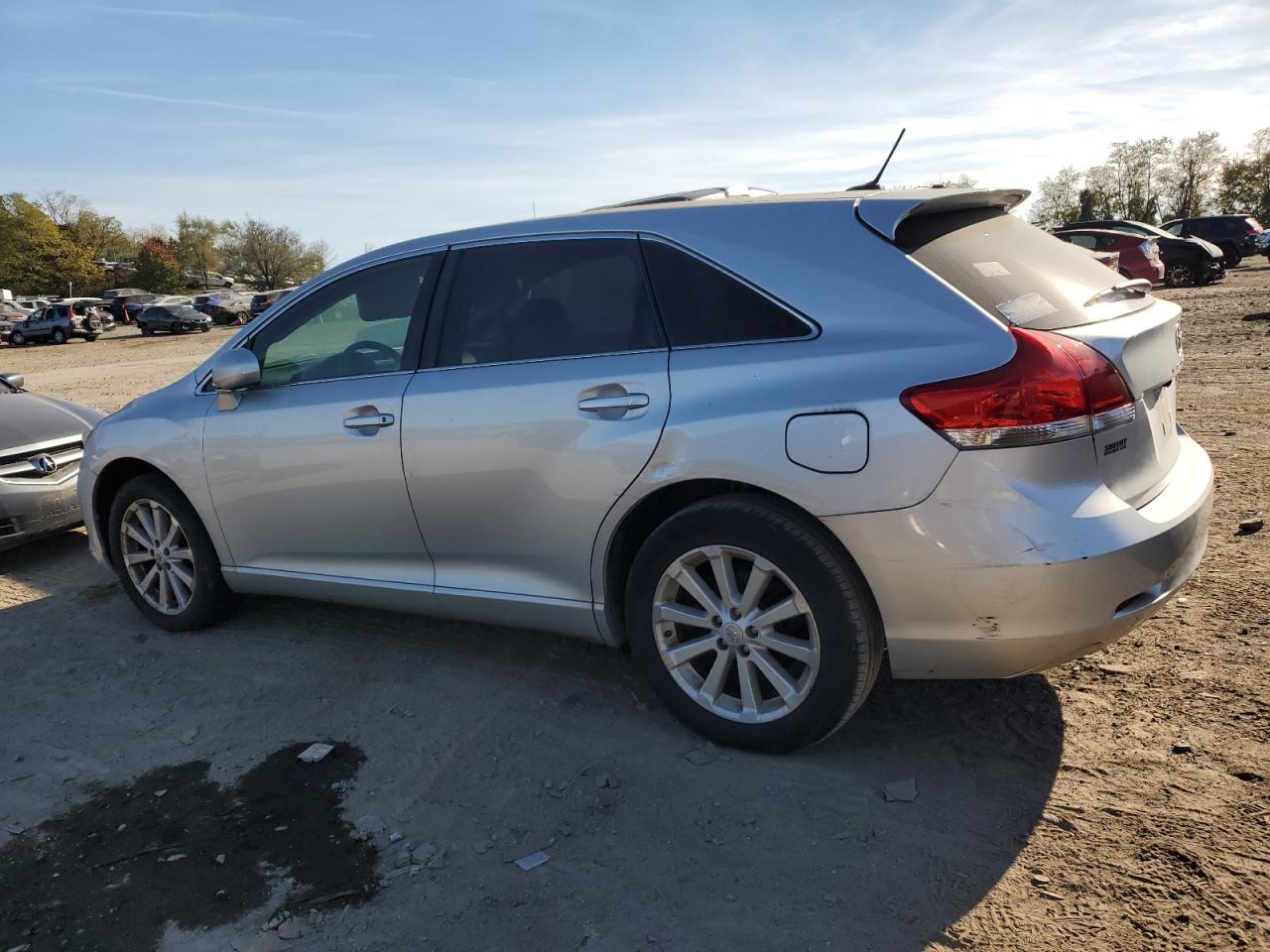 2009 Toyota Venza - Image 2