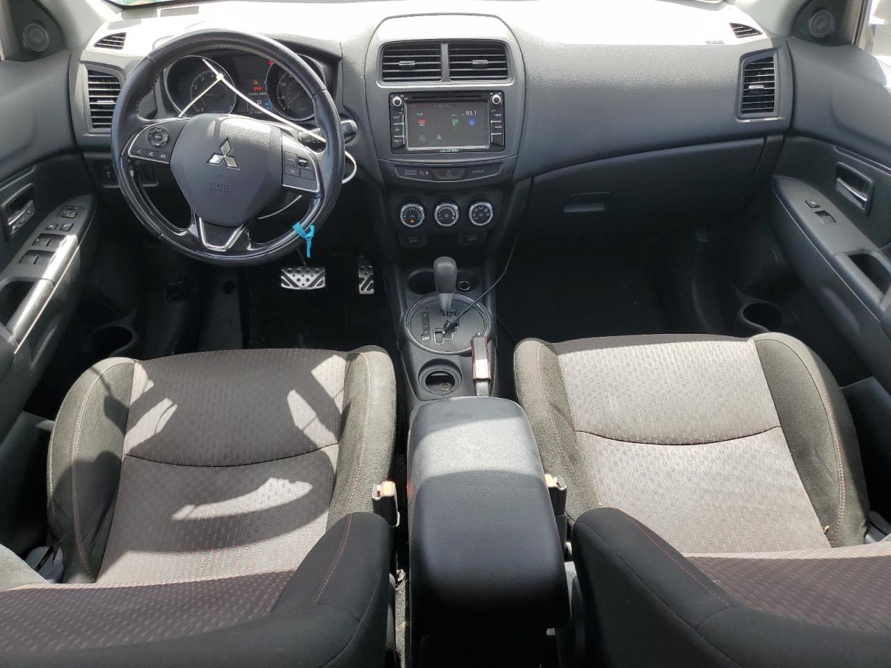 JA4AP3AU8HZ040928 2017 Mitsubishi Outlander Sport Es