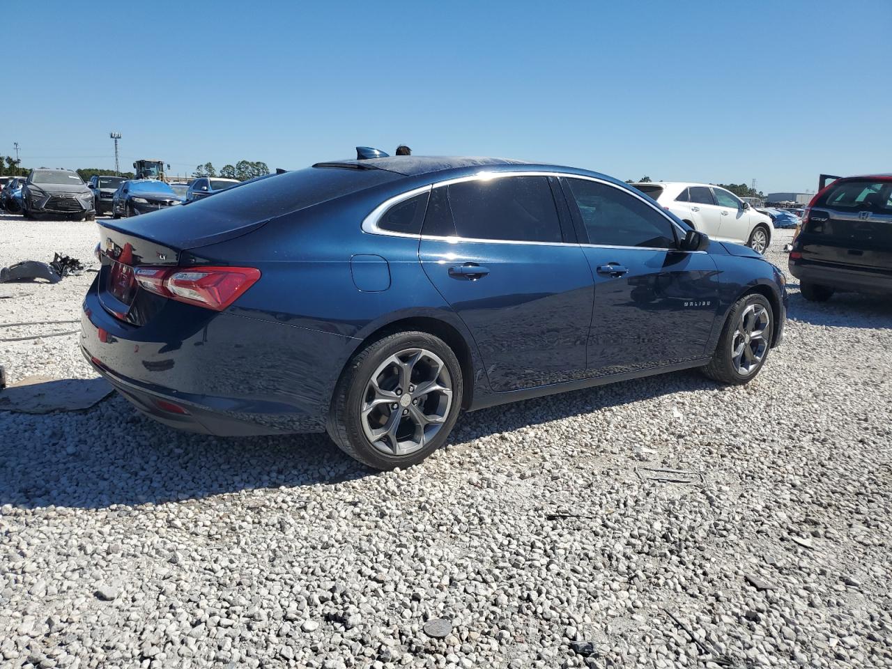 2020 Chevrolet Malibu - Image 3
