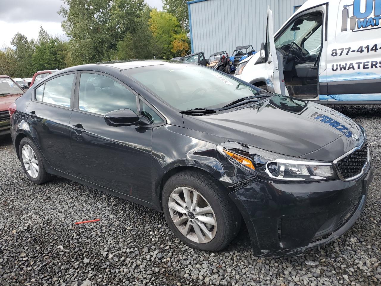 VIN 3KPFL4A70HE151430 2017 KIA FORTE no.4