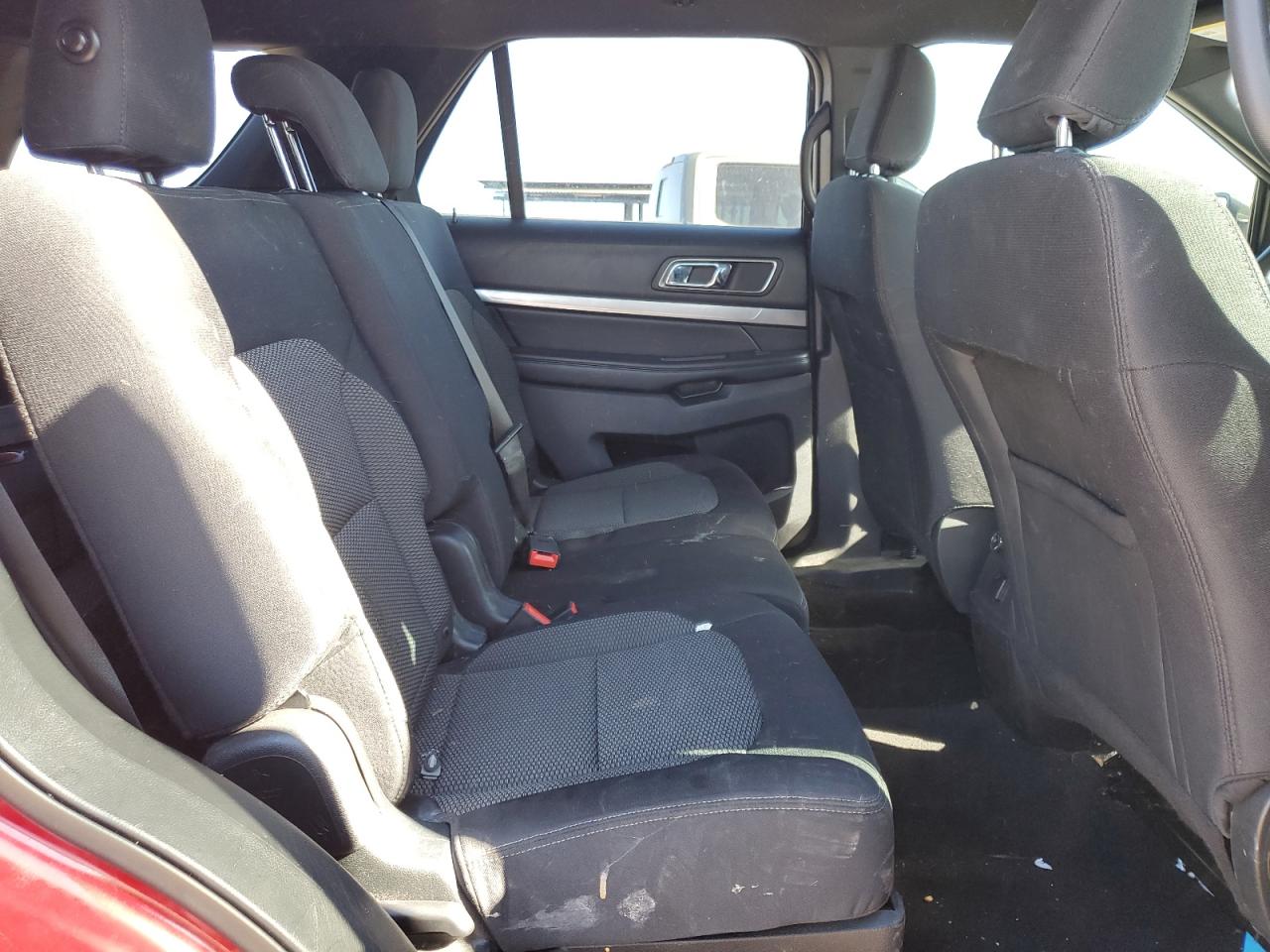 2019 Ford Explorer - Image 11