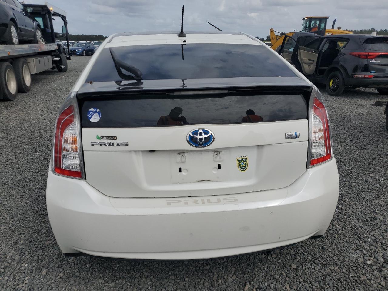 2014 Toyota Prius VIN: JTDKN3DUXE1826736 Lot: 74935654