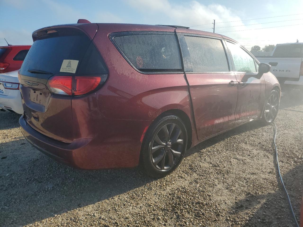 2018 Chrysler Pacifica - Image 3