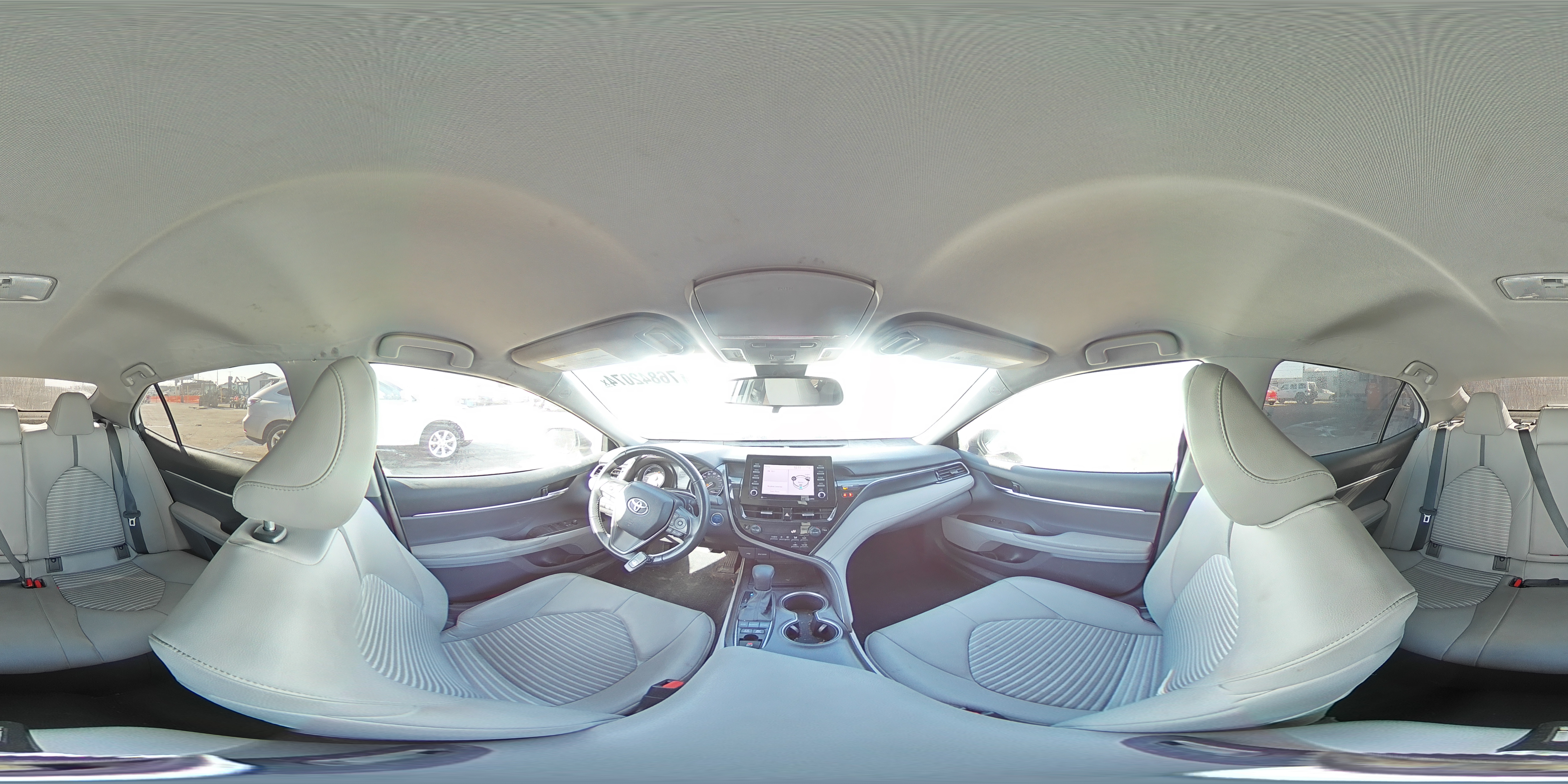 2022 Toyota Camry - Image 13