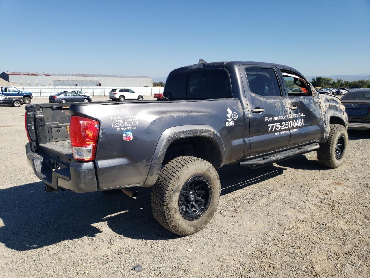 2017 Toyota Tacoma - Image 3
