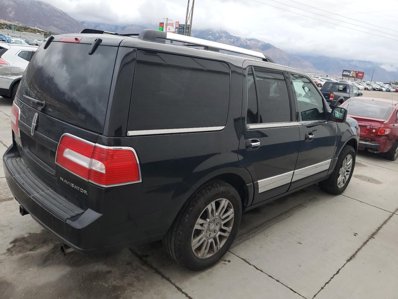 2014 Lincoln Navigator - Image 3