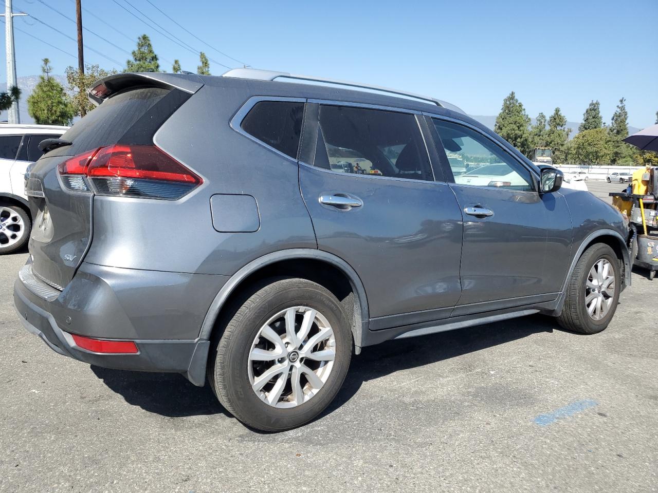 2020 Nissan Rogue - Image 3
