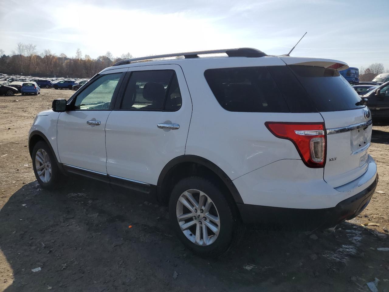2015 Ford Explorer - Image 2