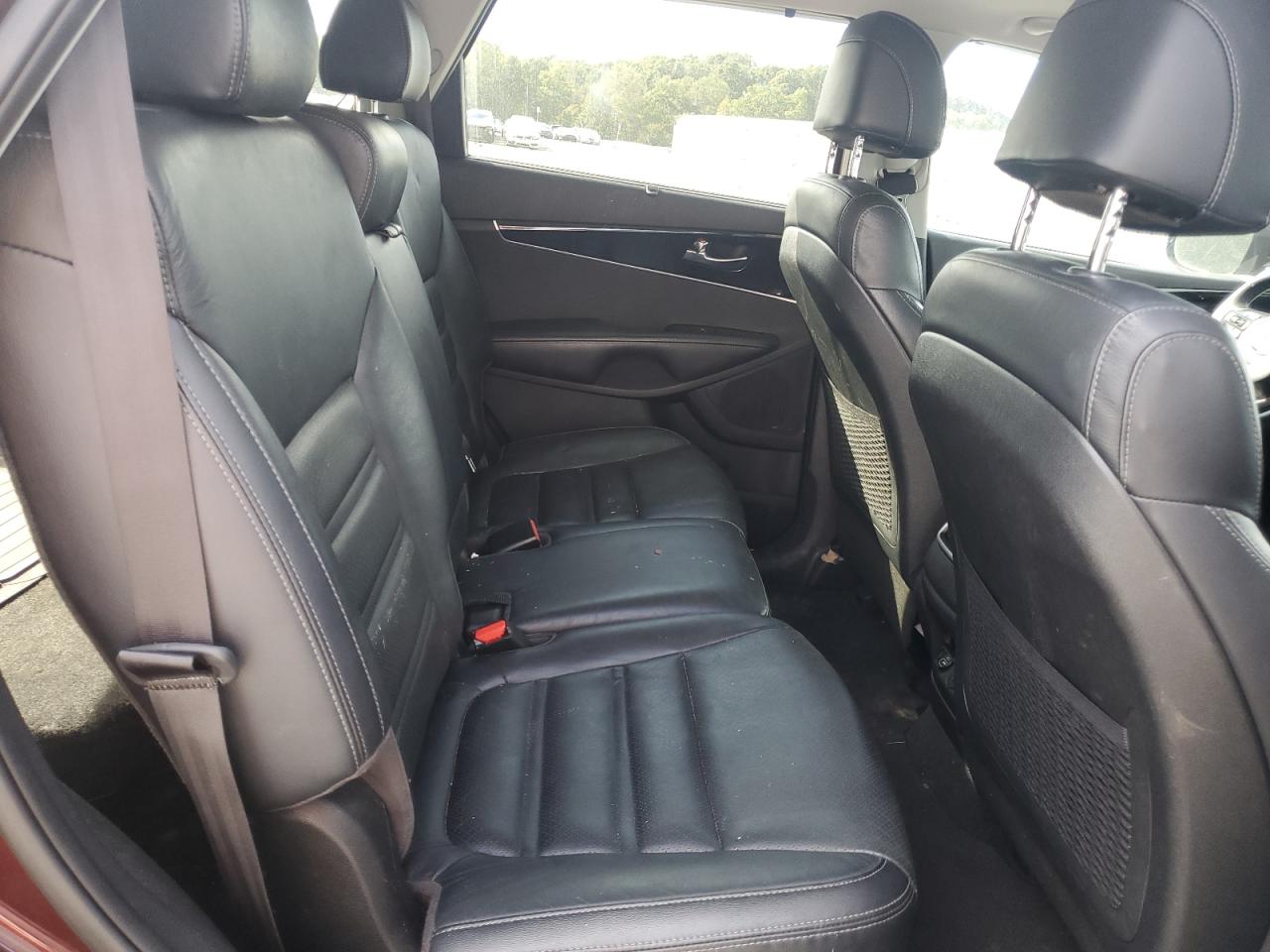 2017 Kia Sorento - Image 11