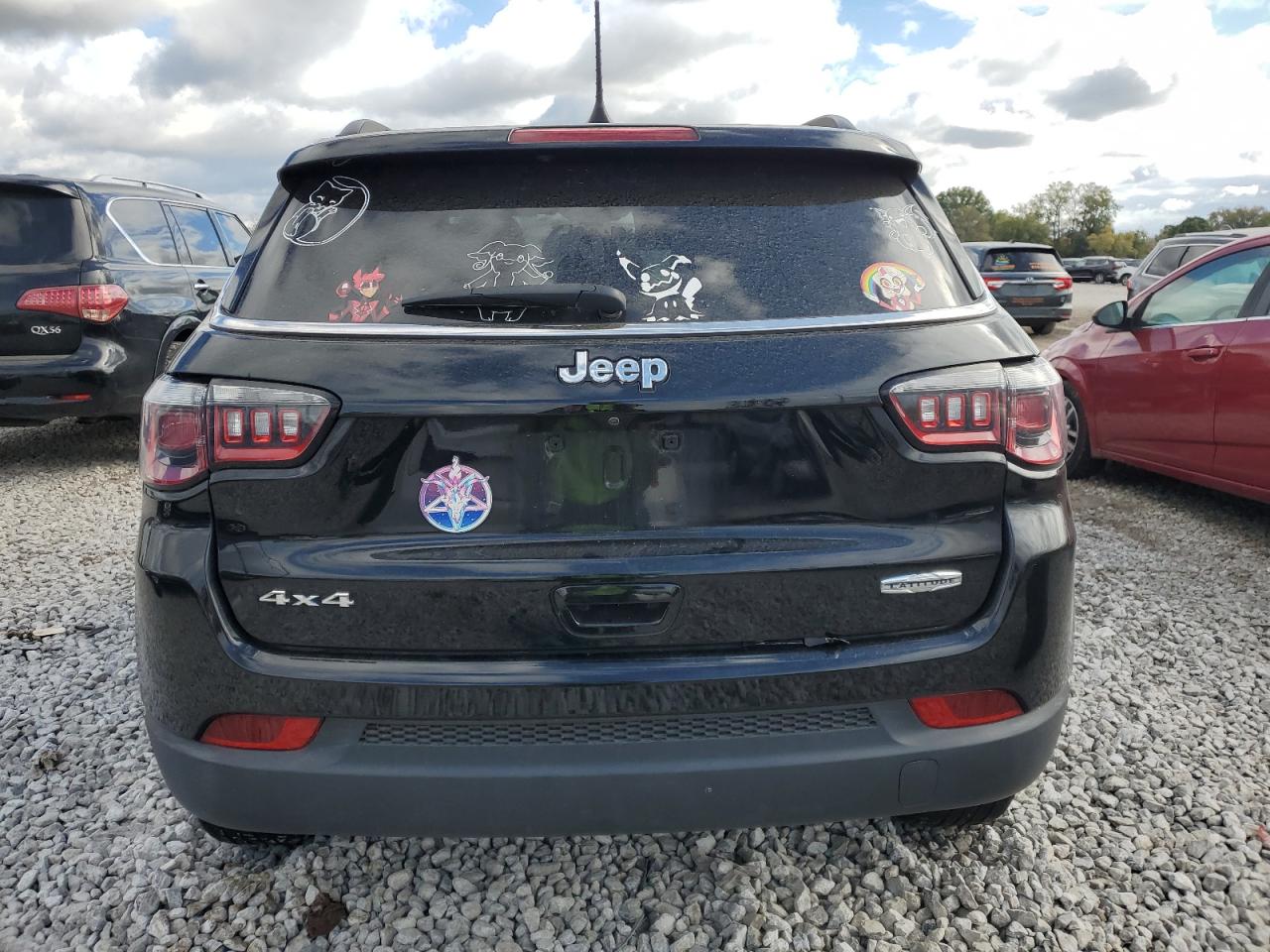 3C4NJDBB8JT154873 2018 Jeep Compass Latitude