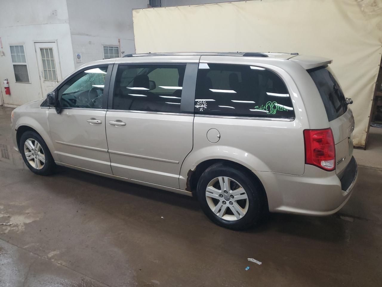2013 Dodge Caravan - Image 2