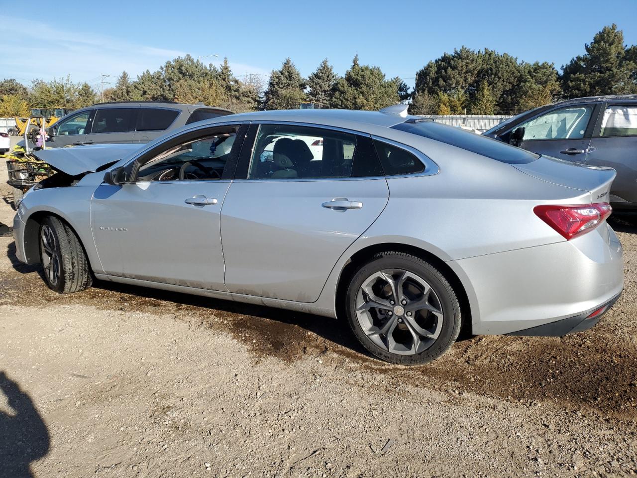 2022 Chevrolet Malibu - Image 2