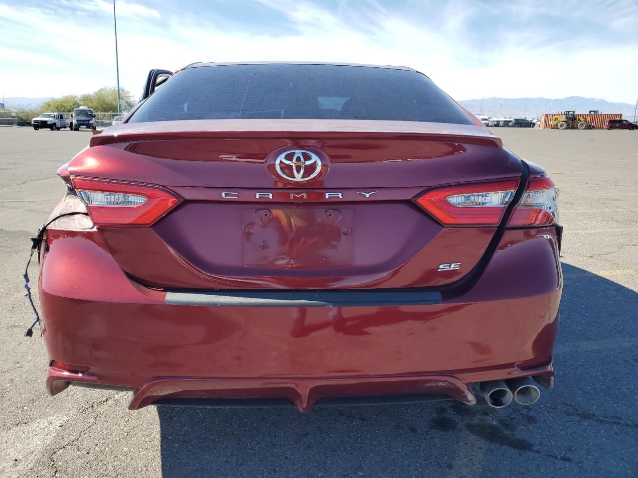 VIN 4T1B11HK7JU555700 2018 TOYOTA CAMRY no.6