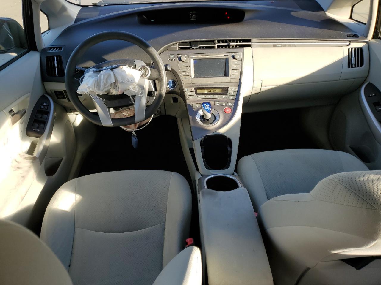 2012 Toyota Prius - Image 8