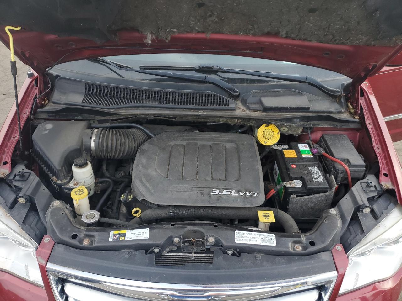 2014 Chrysler Town & Country - Image 12