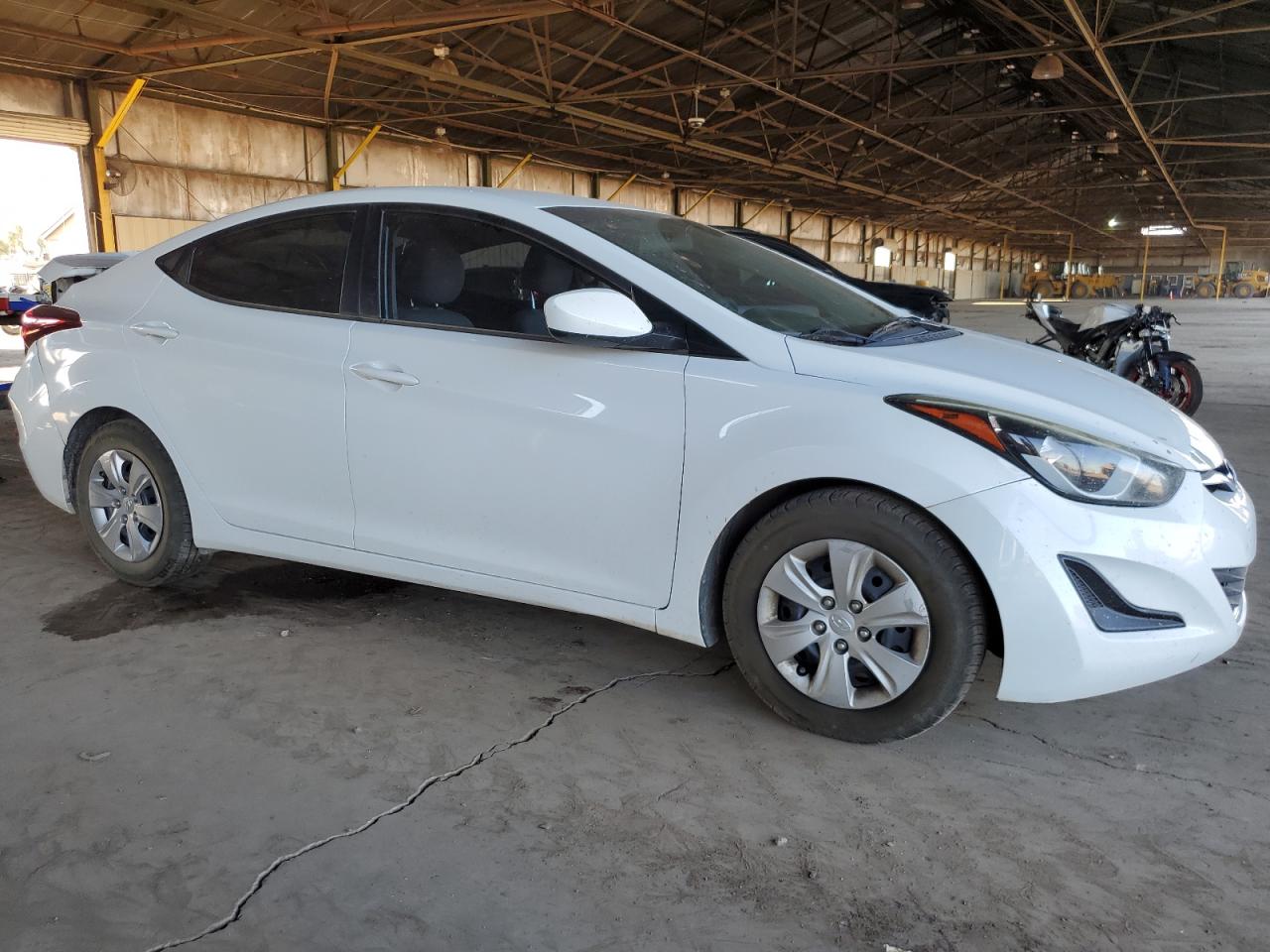 VIN 5NPDH4AE4GH709913 2016 HYUNDAI ELANTRA no.4