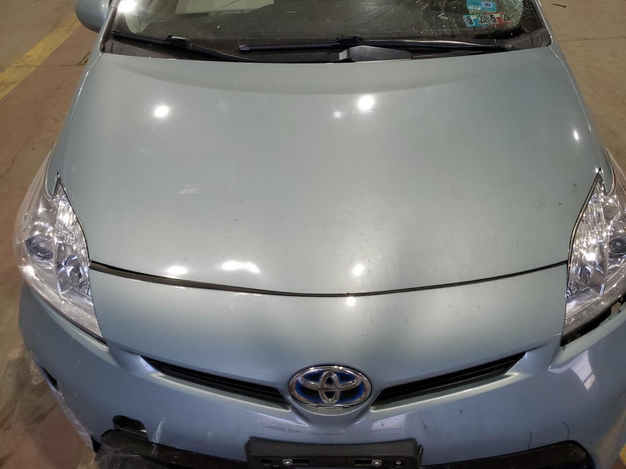 2015 Toyota Prius - Image 11