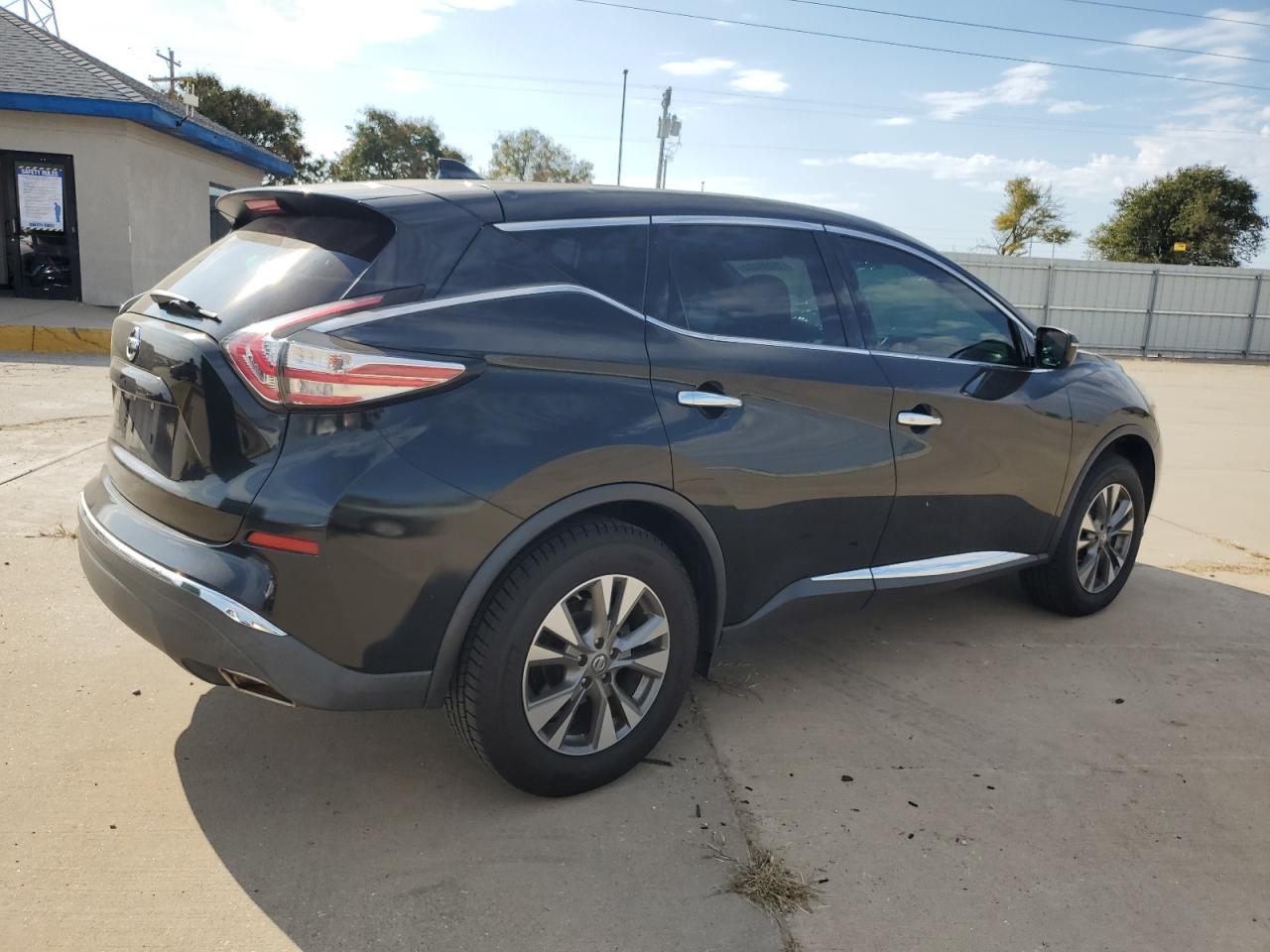2017 Nissan Murano - Image 3